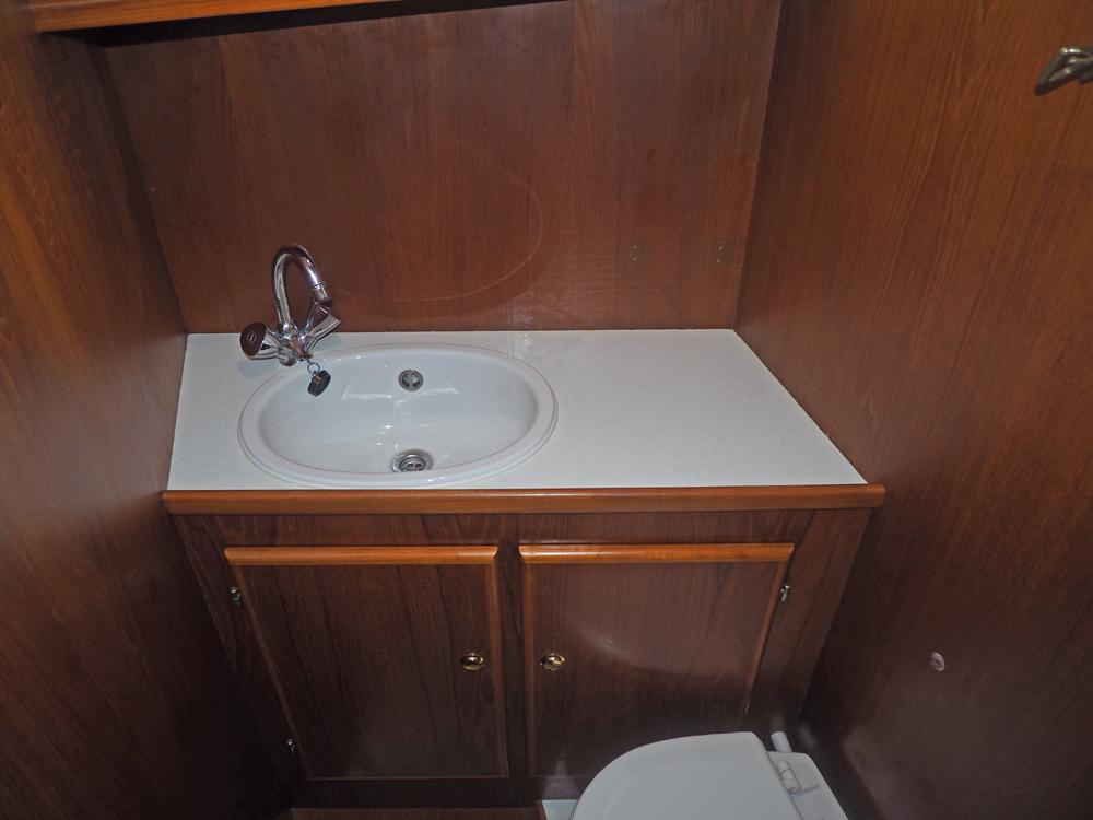 Fore ship, Accommodation